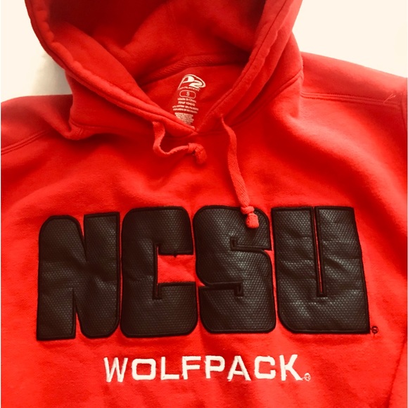 P2 PRO PLAYER NCSU WOLFPACK HOODIE - Picture 1 of 5